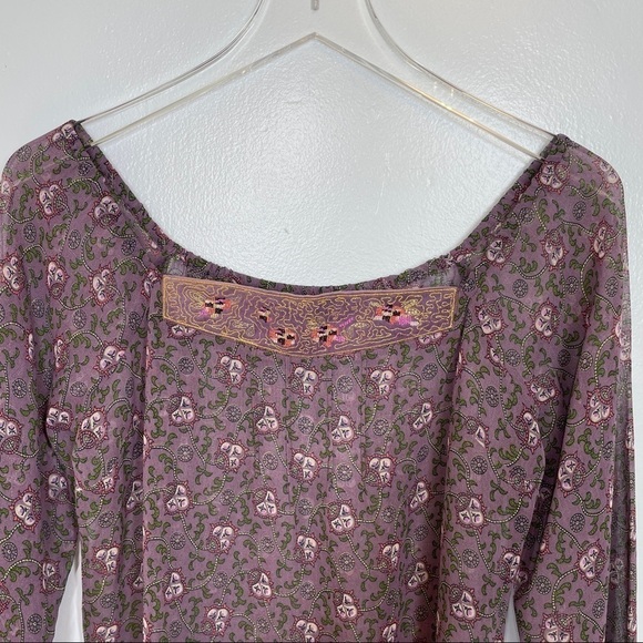 Anthropologie Lux Sheer Purple Floral Pullover Top w/Gold Embroidery Front Sz M - Picture 3 of 11